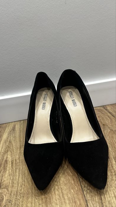 Туфли женские на каблуках