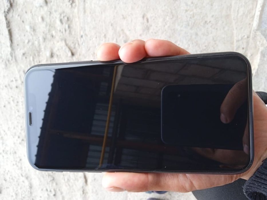 IPhone 11 в хорошем состоянии