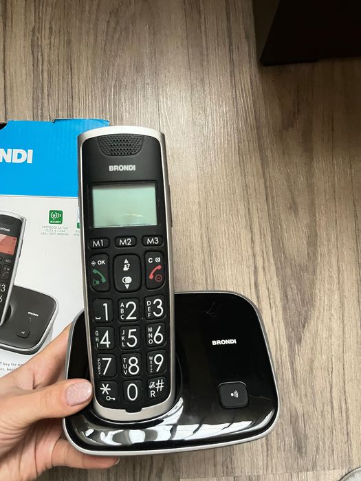 Безжичен домашен / стационарен телефон BRONDI Bravo Gold