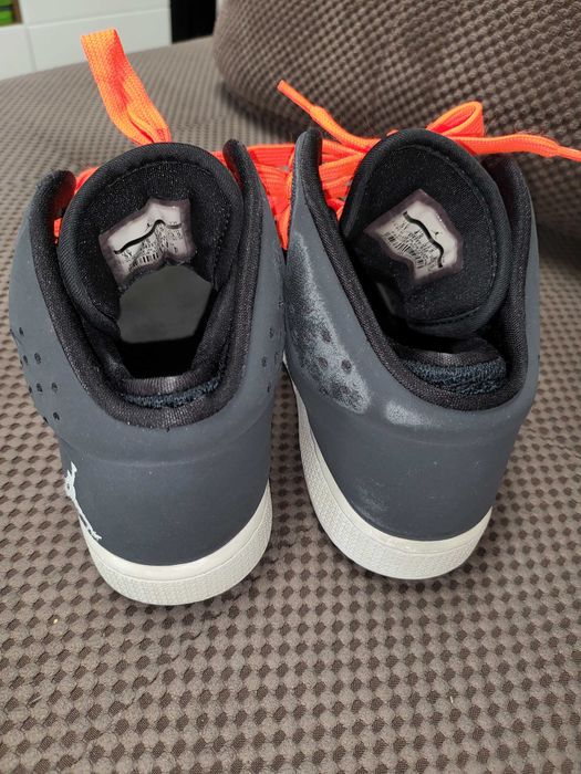 Маратонки NIKE JORDAN, номер 37.5