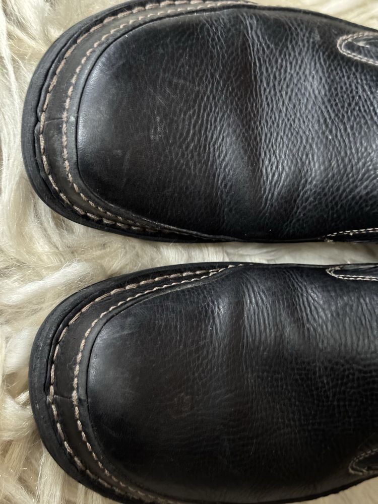 Мъжки кожени обувки Clarks за широк крак
