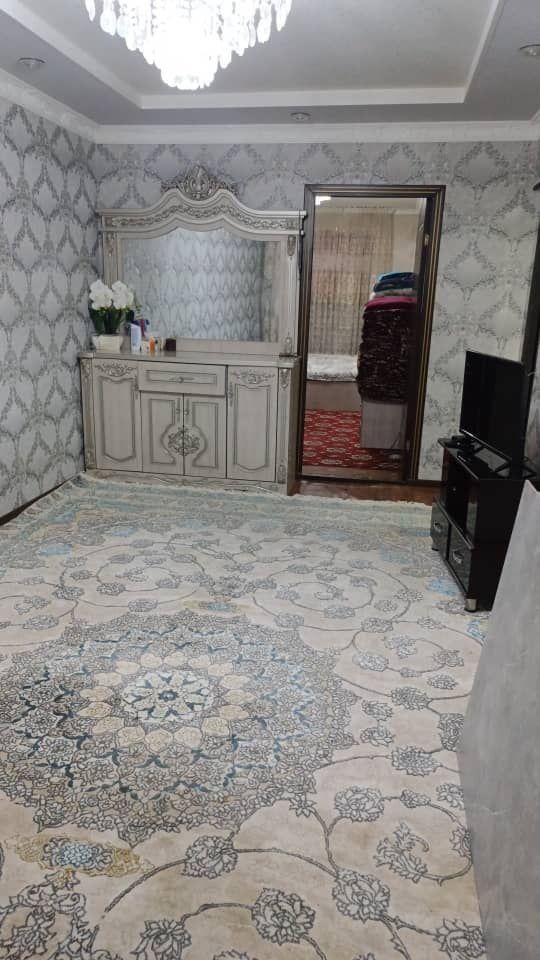 Срочно продается 2 ком квартира в 8 мкр 4 этаж можно через ипотеку