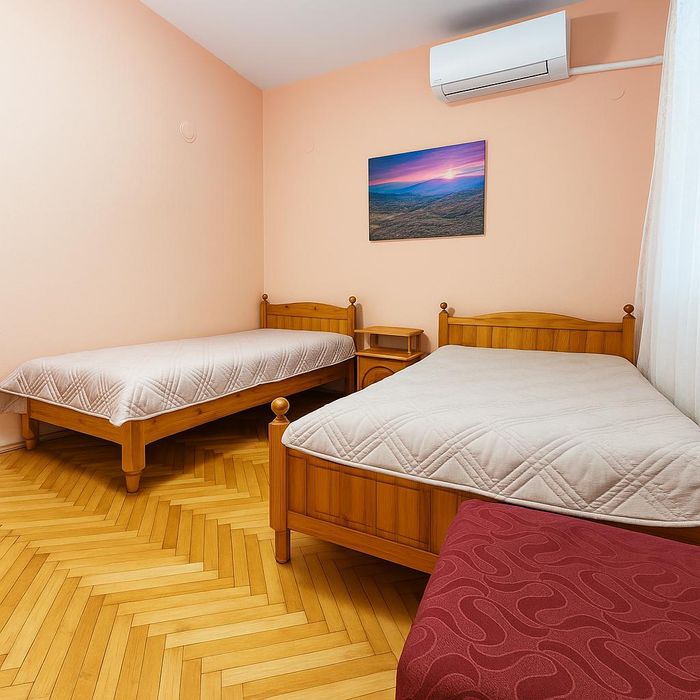 Тристаен апартамент под наем в жк. Южен