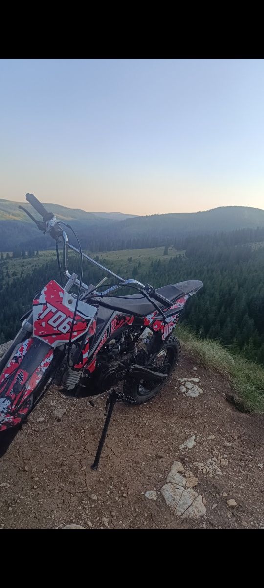 MOTO CROSS DE VÂNZARE, Detalii in descriere s au la telefonnnnnnnnnnnn