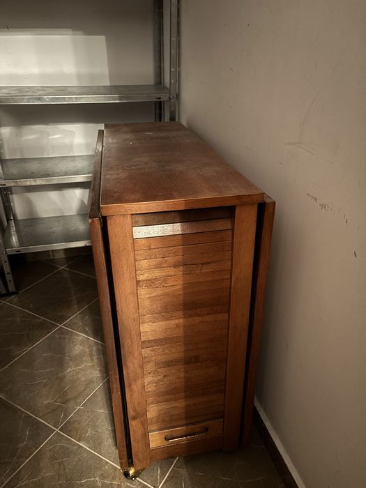 Masa lemn pliabila pentru 6-8 pers, cu 4 scaune