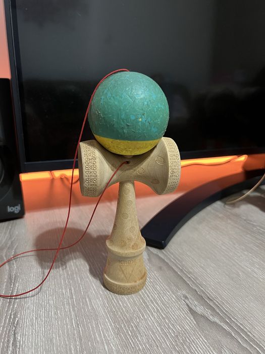 Kendama 6 bday x Christian Fraser