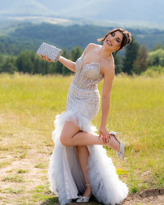 Абитуриентска рокля, официална чантичка и  обувки в отлично състояние