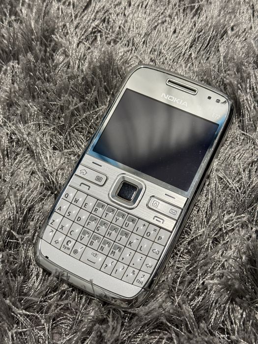 Nokia E72 Functional