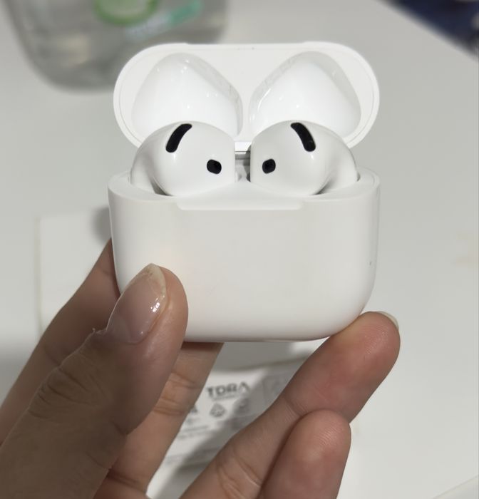 Airpods 4 оригинал