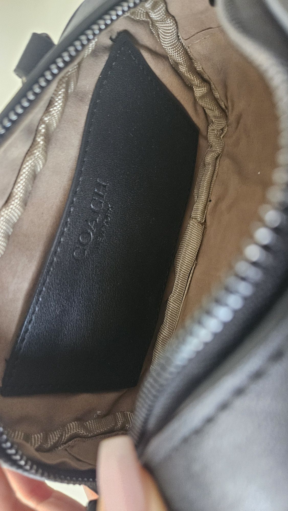 Малка Дамска кожена чанта Coach