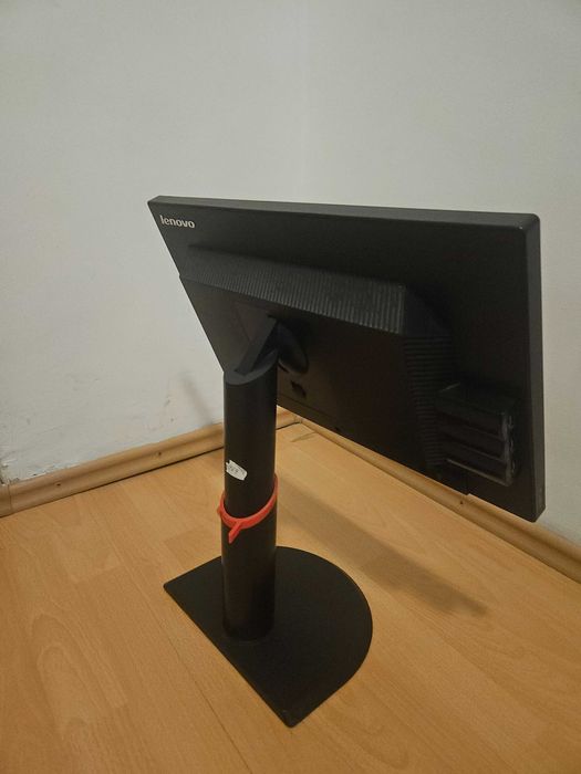 Monitor Lenovo thinkvision lt2013p 19,5” hd+ EXCELENT