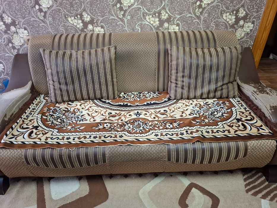 Диван бесплатно для дачи или гаража