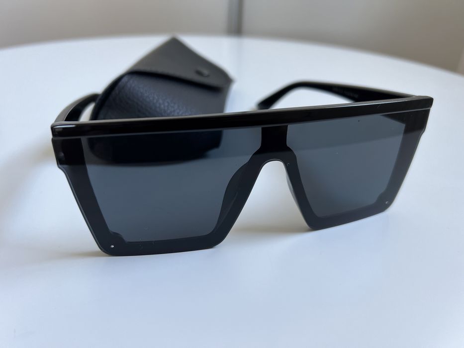 Ochelari soare + toc piele