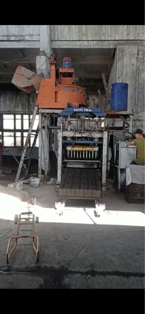 Оборудование для производства шлакоблоков пескоблоков брусчатки