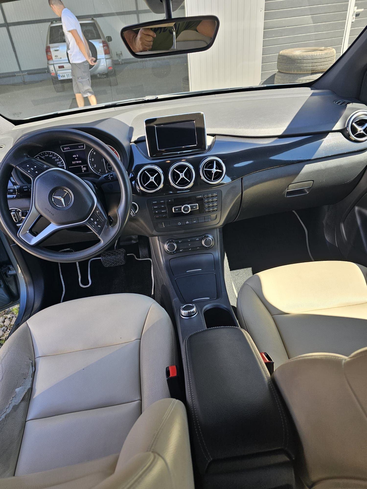 Mercedes B 200  2015