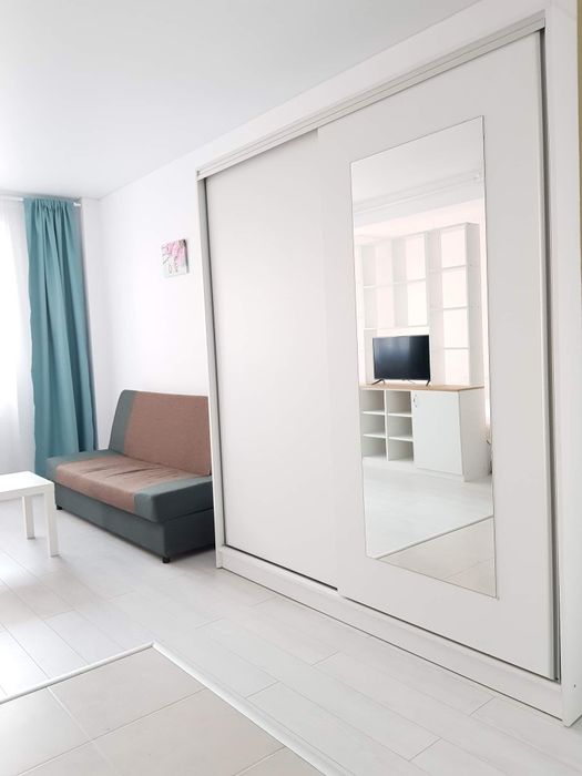 Proprietar Inchiriez garsoniera mare in Militari Residence