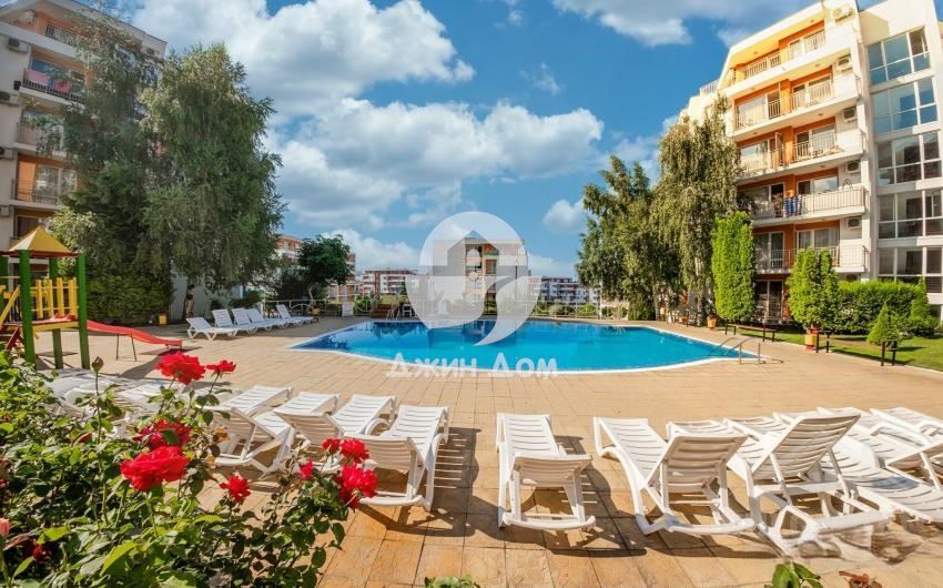 Обзаведен едностаен апартамент в к-с „Краун Форт Клуб“, гр. Свети Влас