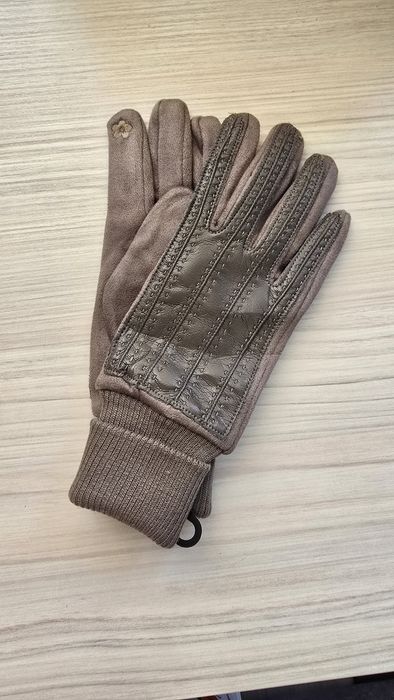 Перчатки кожаные, Италия