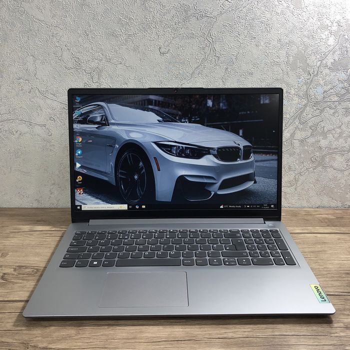 Продаю Офисный Lenovo ideapad Celeron 4/256gb в отличном состоянии!