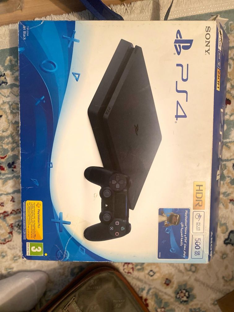 Ps 4 play station slim