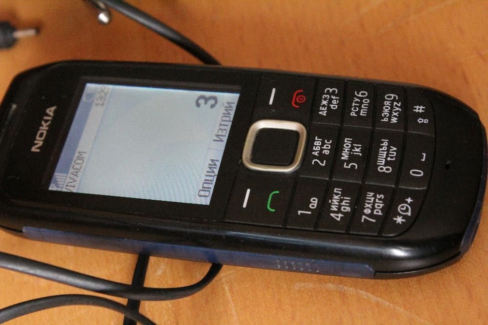 Nokia 1616 с фенерче и радио