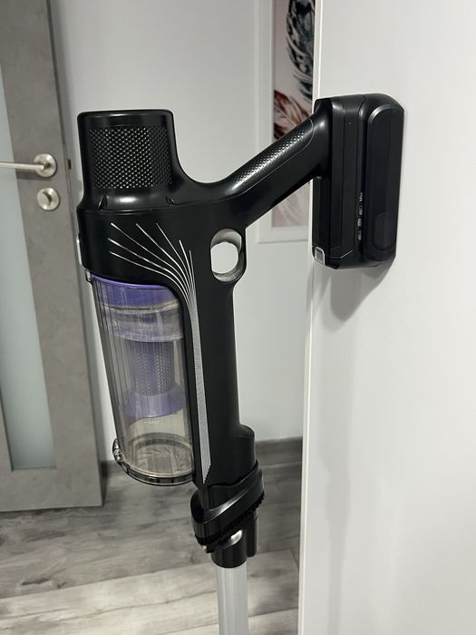 Aspirator de mana fara fir Rowenta x pert 67.0