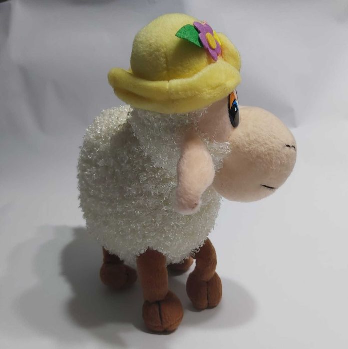 Jucărie pluș oiță