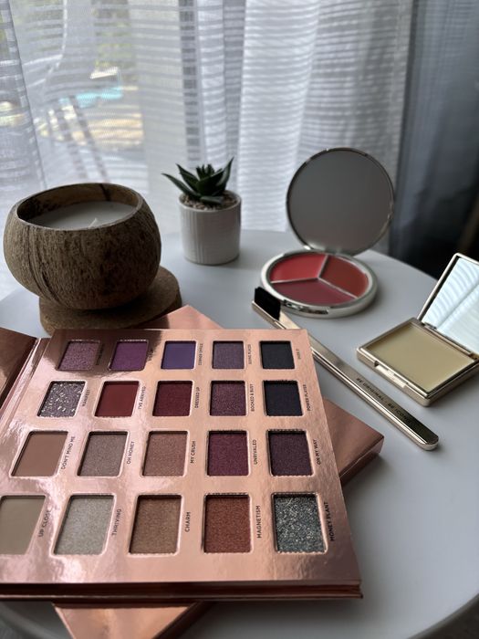 Iconic London - set 3 produse make up