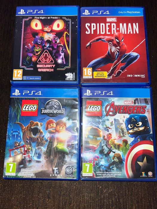 Vând PS4 PRO + 2 console + 4 jocuri