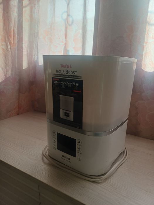 Продаю увлажнитель воздуха Tefal HD4020F0