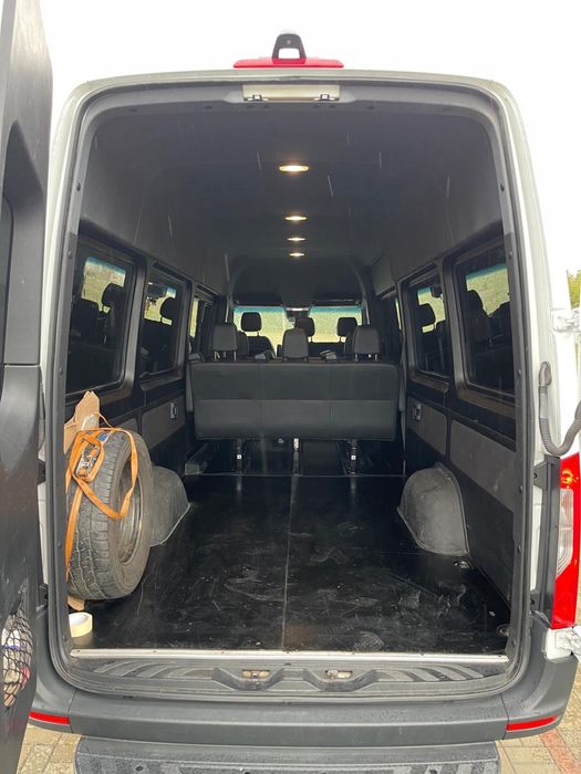 Mercedes Sprinter Tourer 319 CDI 8+1