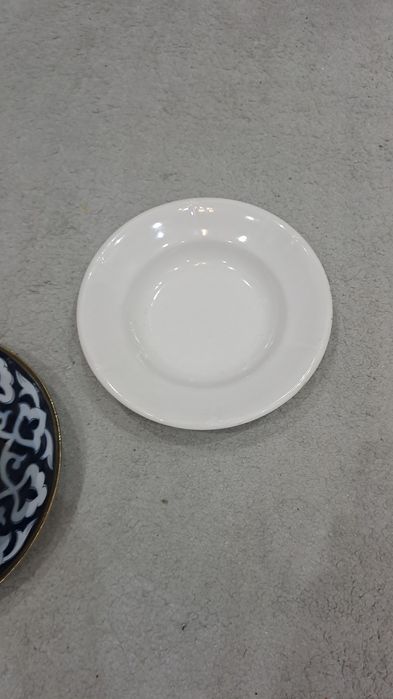 Кухонний посуда сотилади.  Коса 10000 сум,  пиела 5000 сум.