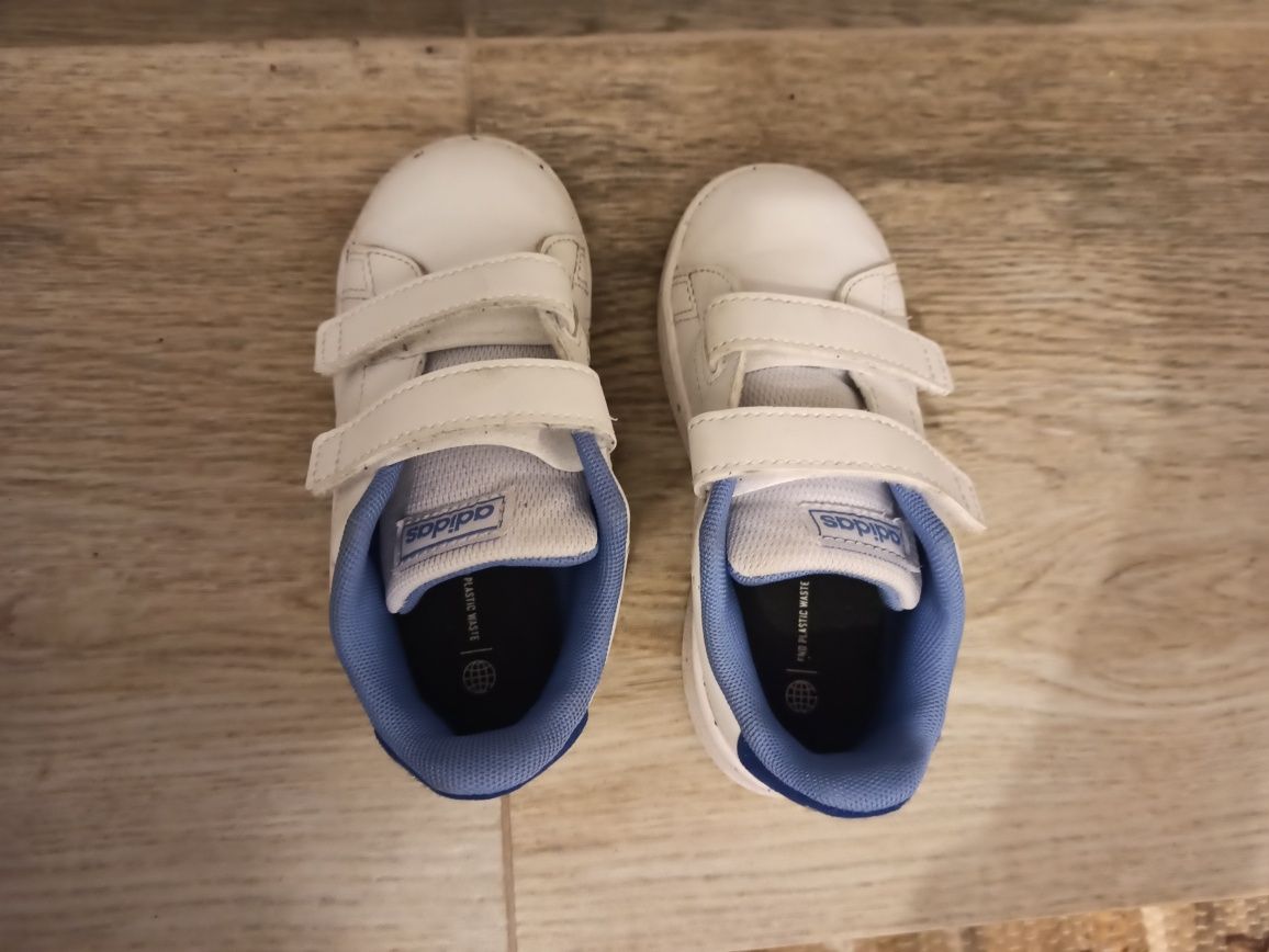 Детски спортни обувки Adidas за момче/ момиче