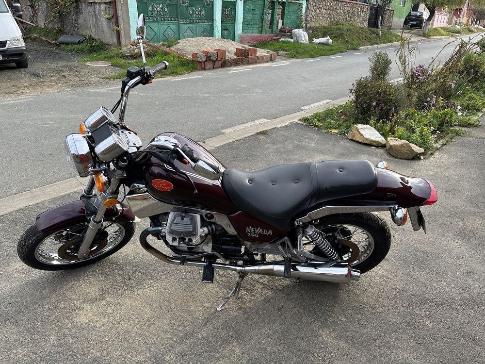 Moto Guzzi Nevada 750