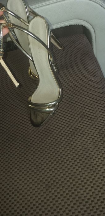 Маркови обувки 38 номер