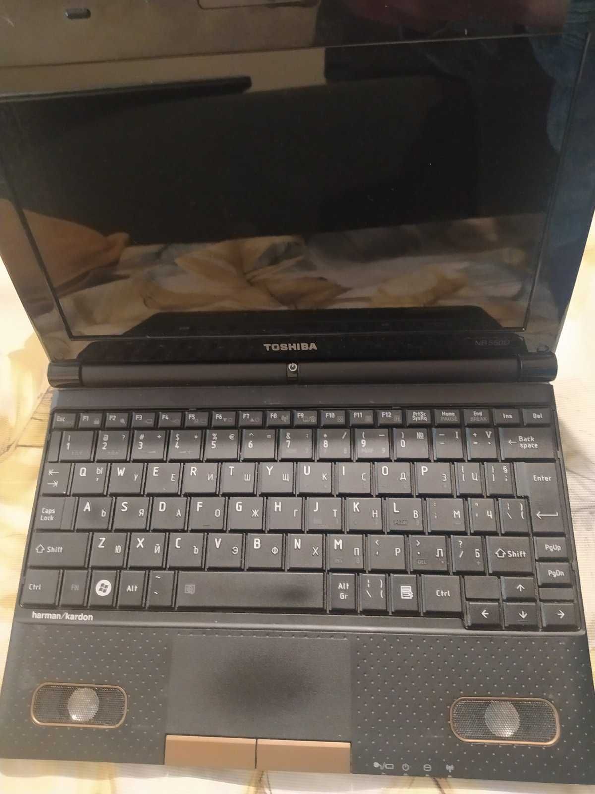 Лаптоп TOSHIBA NB550D-109