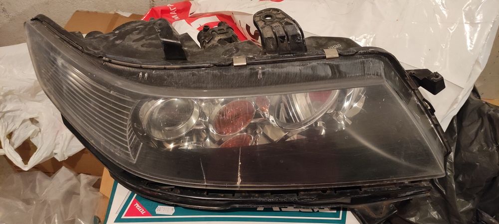 Фар за Хонда акорд 7ма генерация