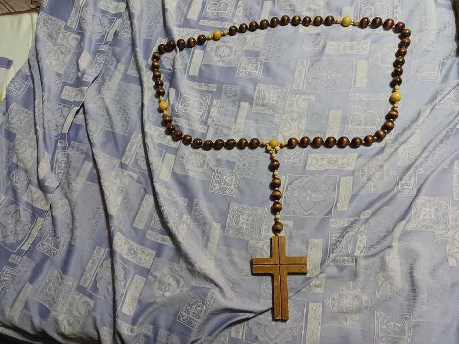 Lot vintage de 11 icoane si obiecte religioase