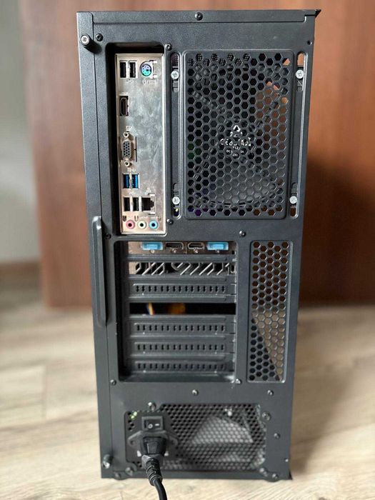 Calculator gaming cu RX-6650-XT (mai bun decat RTX 3060)