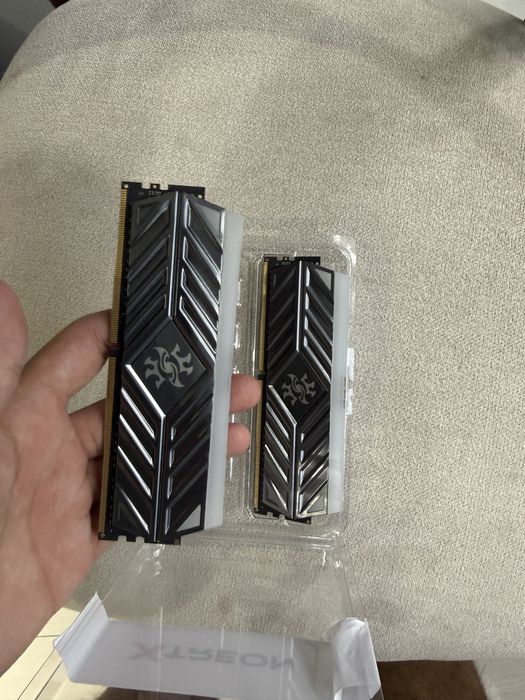 Продам ОЗУ ddr 4 16gb