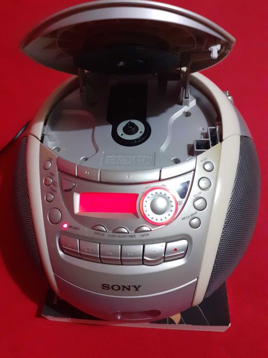 Radio CD-Player Casette-Recorder Stereo HI-FI SONY CFD-E95L