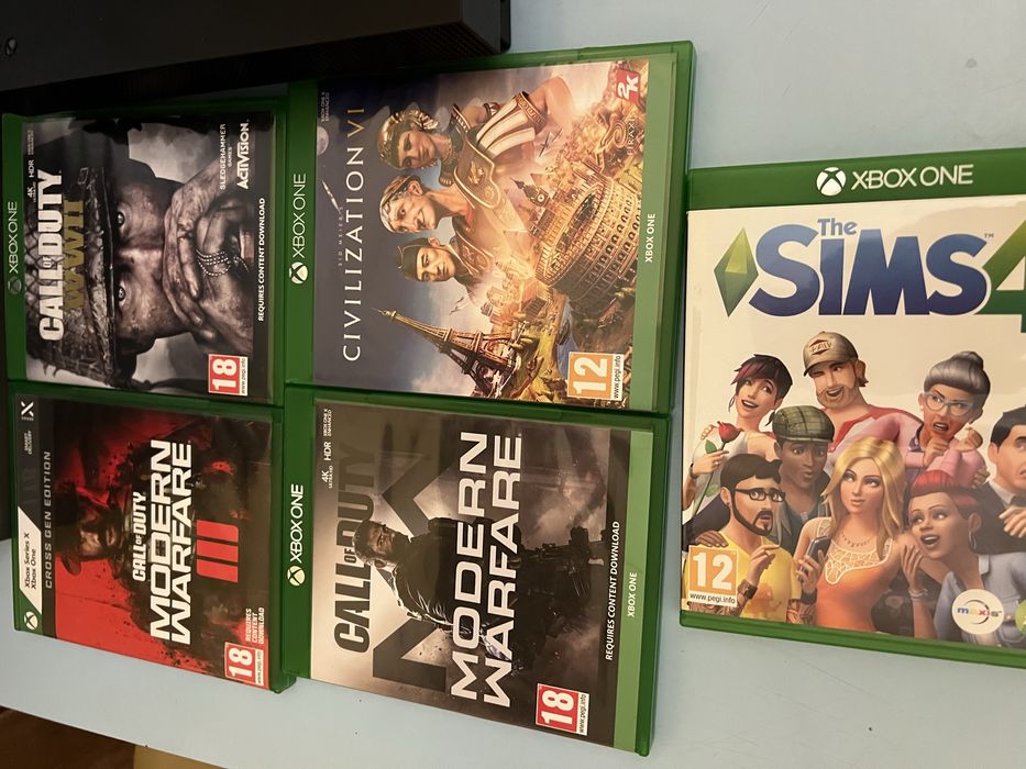 Xbox One X 1TB с 5 игри