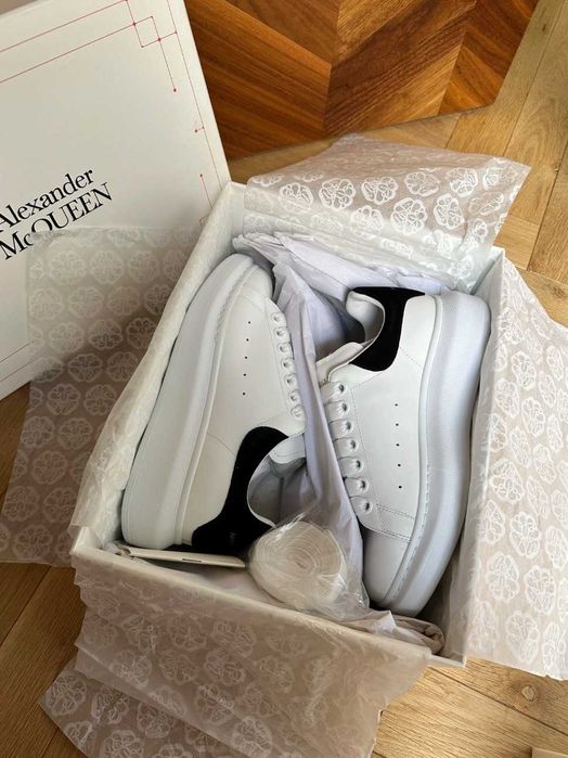 Alexander McQueen, Toate Marimile !