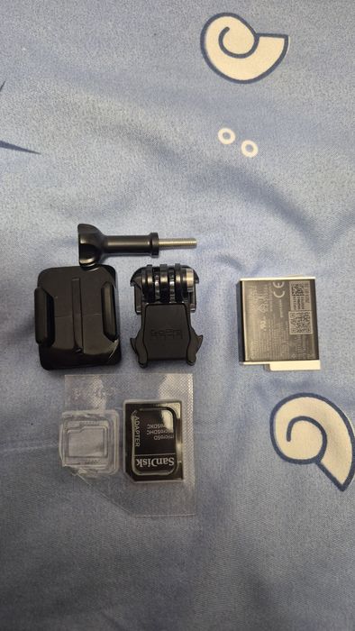 GoPro Hero 11 + card memorie 256 GB
