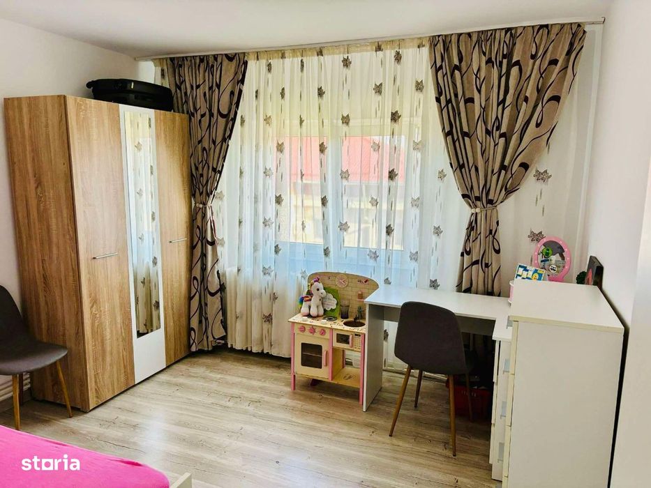 De vanzare apartament cu 3 camere in cartierul D-va Nord