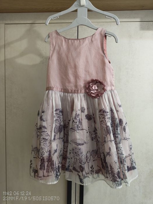 Рокля за момиче, официална