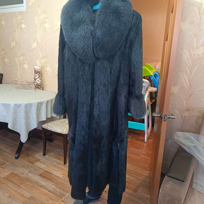 Продам шубу женскую песец + соболь