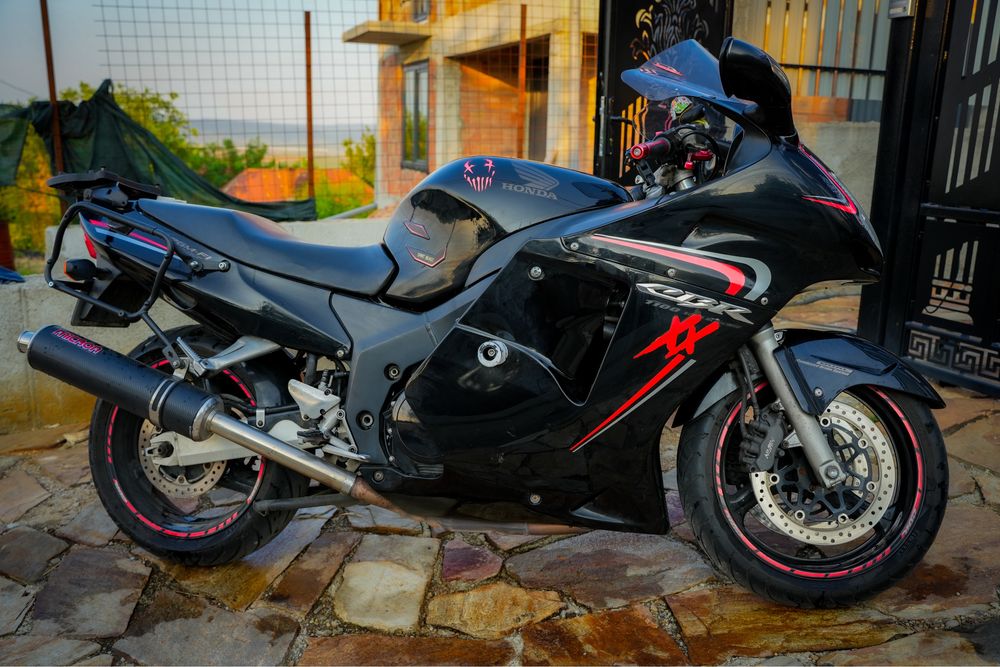 De vânzare: Honda CBR 1100XX Super Blackbird 2007