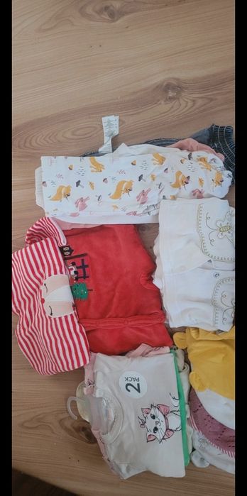 Lot fetita 0-3 luni.