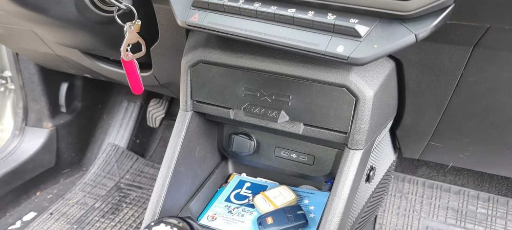 Sertar organizare Dacia Duster 3